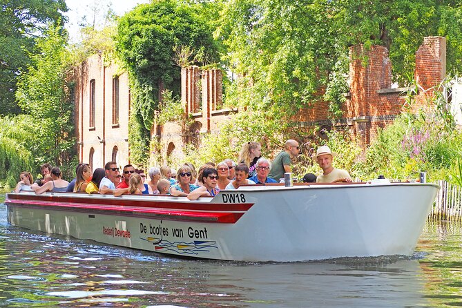 40-Minute Guided boat trip in medieval Ghent - Languages on board: English is available, but hearing can vary