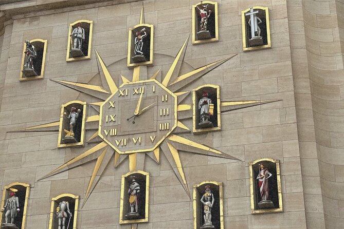 A Self-Guided Tour of Brussels: From Medieval to Modern Times - Getting started at Pl. des Palais and letting the app guide you