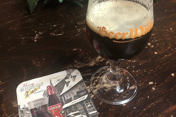 Antwerp BeerWalk with English Guide - Stop 2: Highlander Cafe, a Scottish pub on a beautiful square