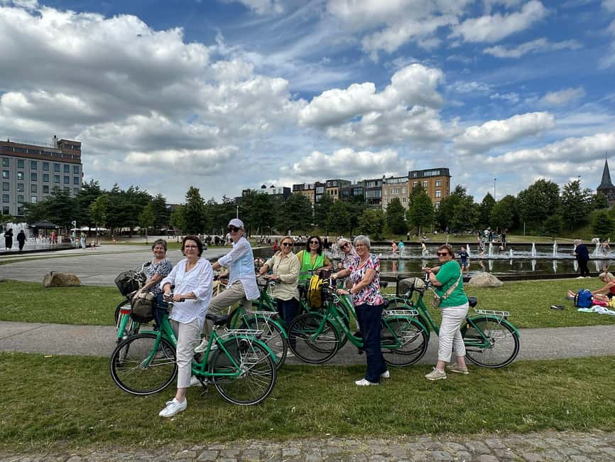 Antwerp Bike Tours: The Highlights & Beyond - Bikes, helmets, ponchos, and pet-friendly details