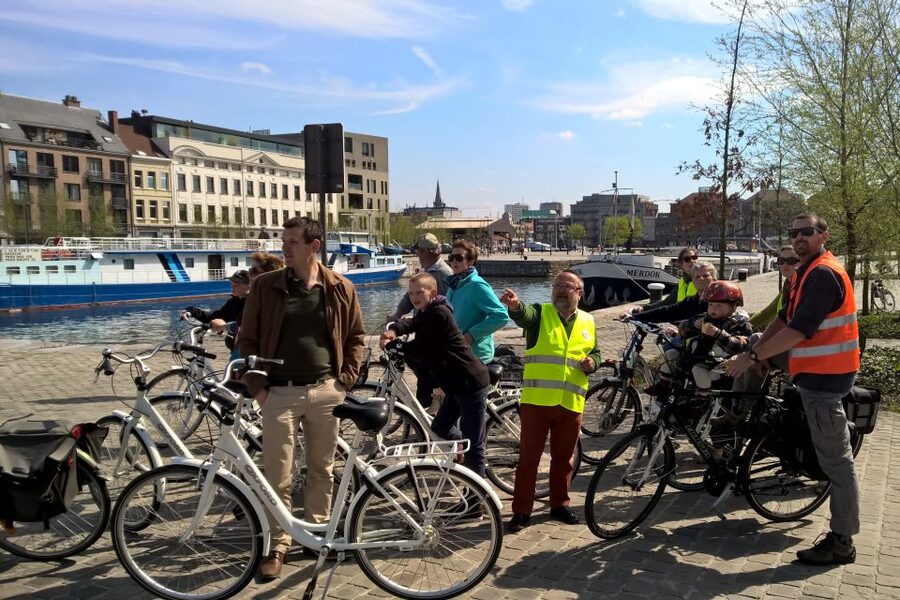 Antwerp: City Highlights Guided Bike Tour - Cathedral and Historic City Hall, Where the City Starts Speaking