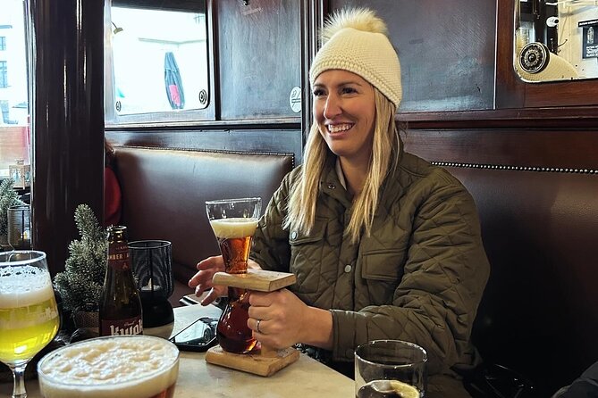Antwerp: Food Walking Tour with 5 Tastings - Back to the Café for De Koninck Beer