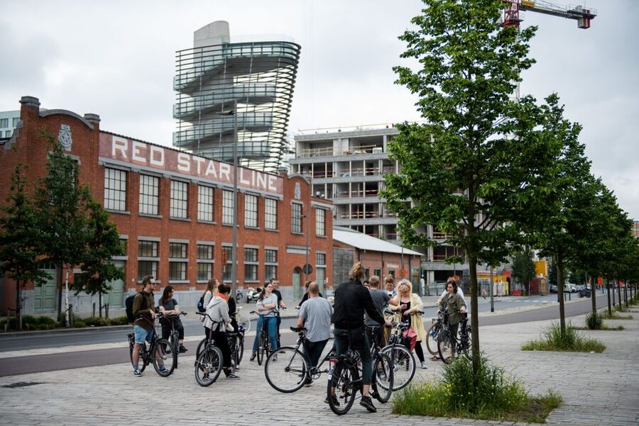 Antwerp: Guided Bike Tour - Royal Museum of Fine Arts Antwerp as a smart mid-ride pause