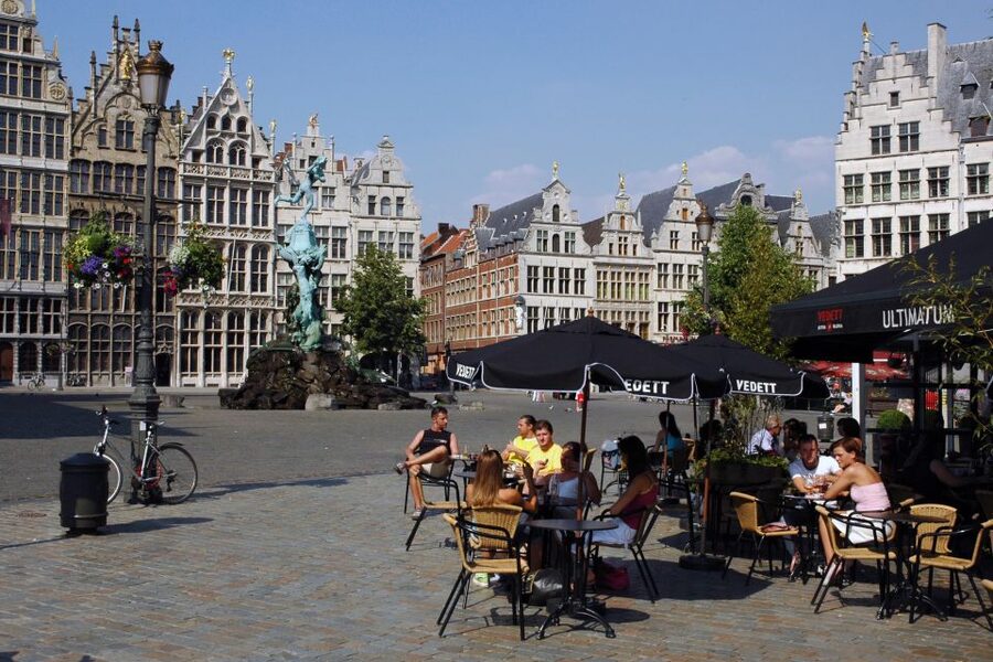 Antwerp: Private 3-Hour Historical Sightseeing Walking Tour - How a private 3-hour walk makes Antwerp click