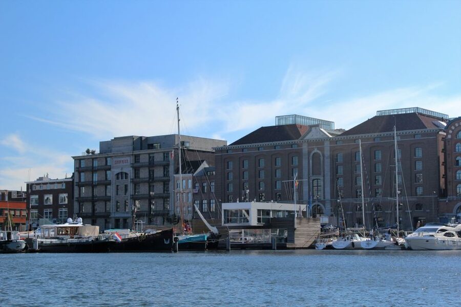 Antwerp: Private Old Harbour Boat Tour Incl. Drinks & Snacks - Drinks and snacks: the small comfort that makes the tour feel slower