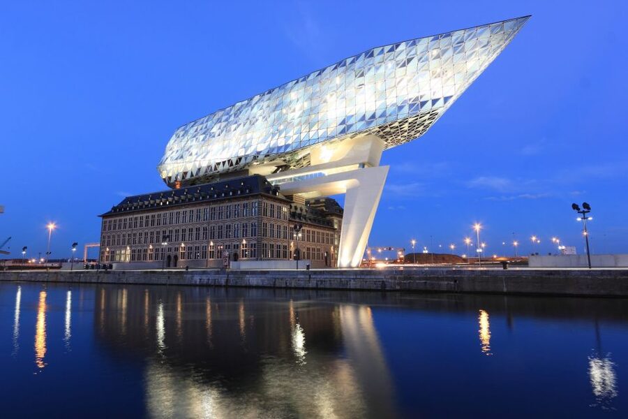 Antwerp: Private Walking Tour with a Local - Meeting points that let you start like a pro