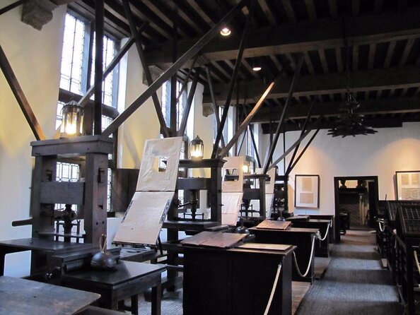 Antwerp Scavenger Hunt and Highlights Self Guided Audio Tour - Key Highlights You’ll Notice Fast