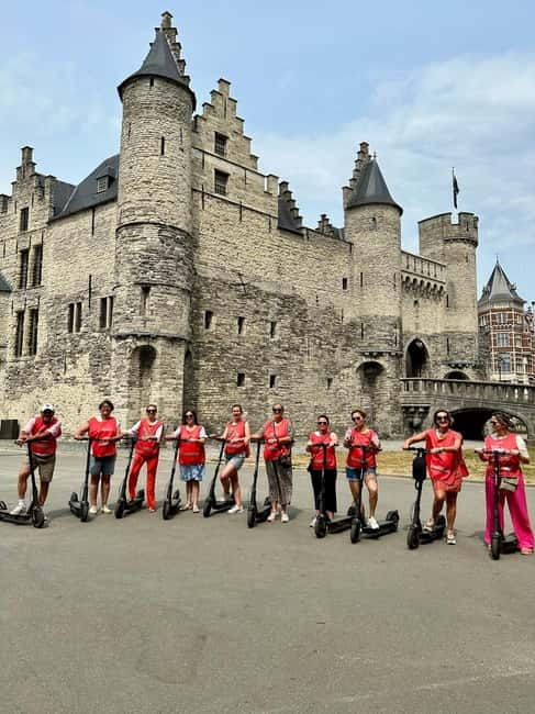 Antwerp: The Big Five City Highlights E-kickscooter Tour - First ride tips: how the e-step coaching really helps