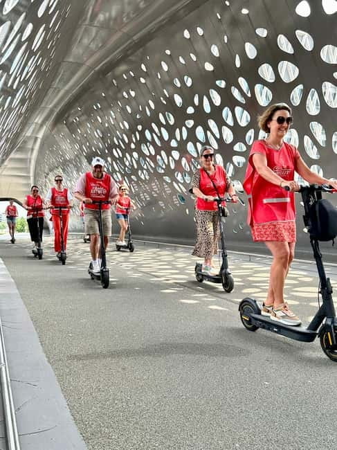 Antwerp: The Big Five City Highlights E-kickscooter Tour - Starting at Jezusstraat 37, then stepping into the Zaha Hadidplein zone