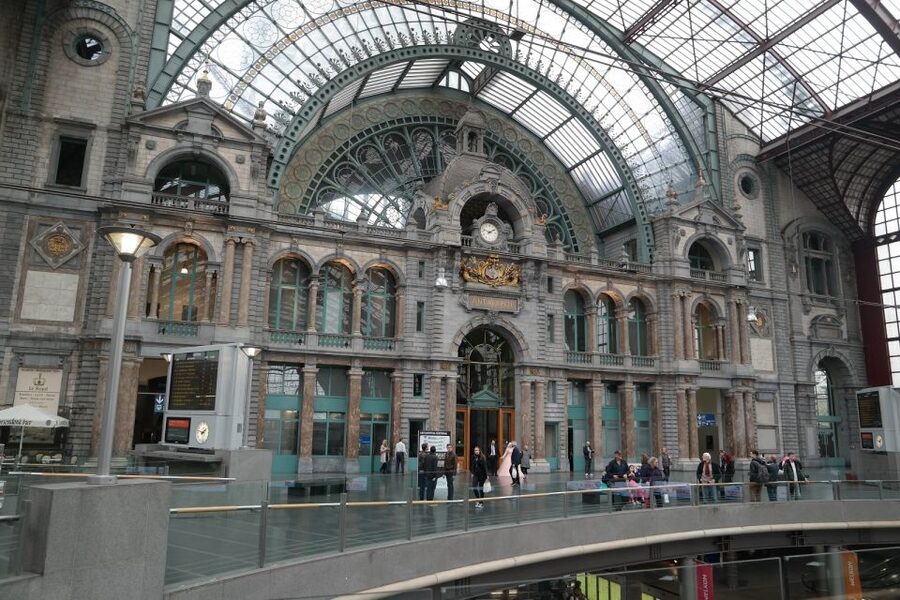 Antwerp: Walking Tour from Steen to Central Station - Key moments that make this Antwerp walk work