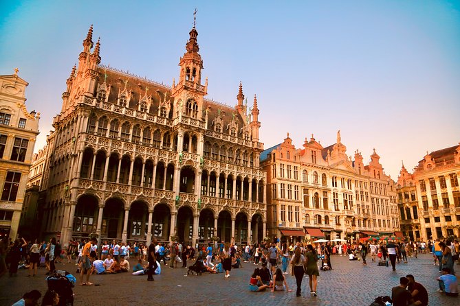 Architecture Tour of Brussels - Galeries Royales Saint-Hubert: the world’s early shopping arcade