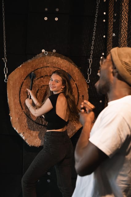 Axe Throwing Experience - Who should book WoodCutter Brussels for axe throwing