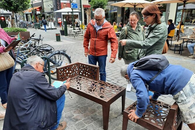 Beer Tasting and Scavenger Hunt in Brussels – About 3 Hours - Stop 1: Grand Place Riddle, 20 Minutes of Focus
