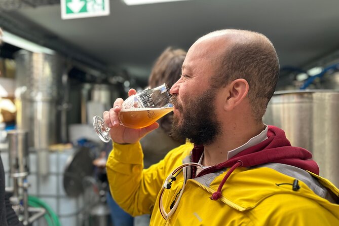 Beer tasting in a Brussels Micro Brewery and Distillery - Your tastings: 2 x 16cl craft beers made onsite