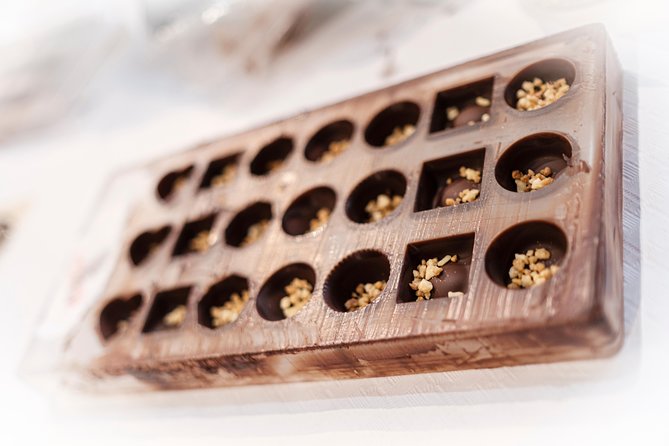Belgian Chocolate Workshop in Bruges - Dairy free and vegan needs: what is possible, and what is not
