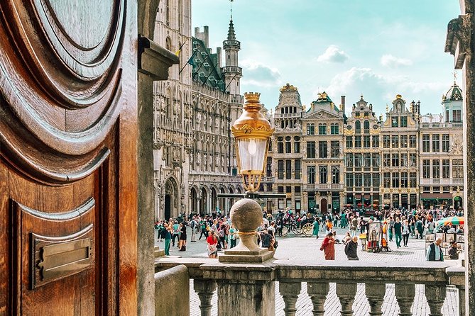 Best of Brussels Private Tour from Zeebrugge or Bruges - Royal Palace and Parc du Cinquantenaire: monuments plus breathing space