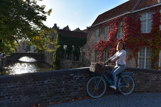 BikeTour Bruges & Damme in Spanish and English - Key highlights before you book
