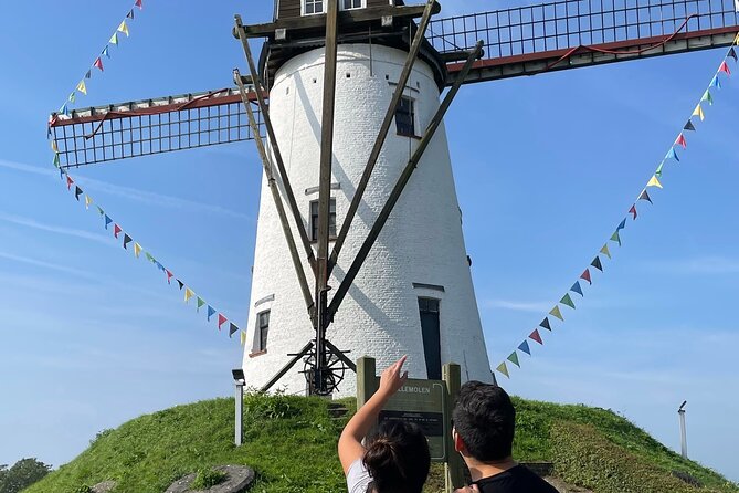 BikeTour Bruges & Damme in Spanish and English - Stop 4: The optional cafe break, craft beer or hot chocolate and waffles