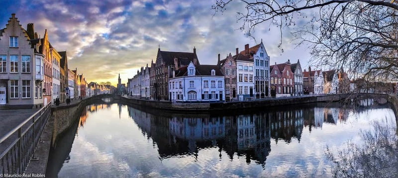 Bruges: 1.5-Hour Dark Side of Bruges Private Tour - Private guide logistics, and the 20-person rule coming in 2026