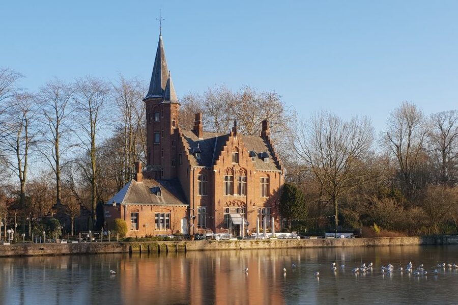 Bruges: 2.5-Hr Walking Tour from train station to Markt - Markt and the Belfry, Cloth Hall, and Guild Houses: The Classic Finale