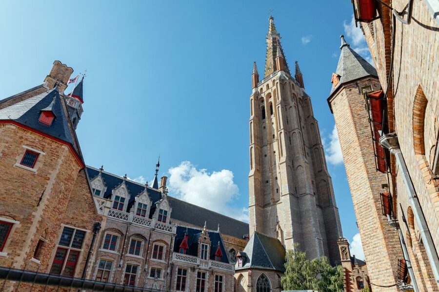 Bruges: 2-Hour Private Kick-Start Tour with a Local - Starting at Historium Bruges, and getting your bearings fast