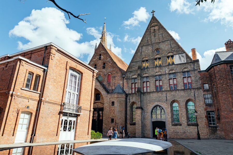 Bruges: 2-Hour Private Kick-Start Tour with a Local - Private and in English, built around your questions