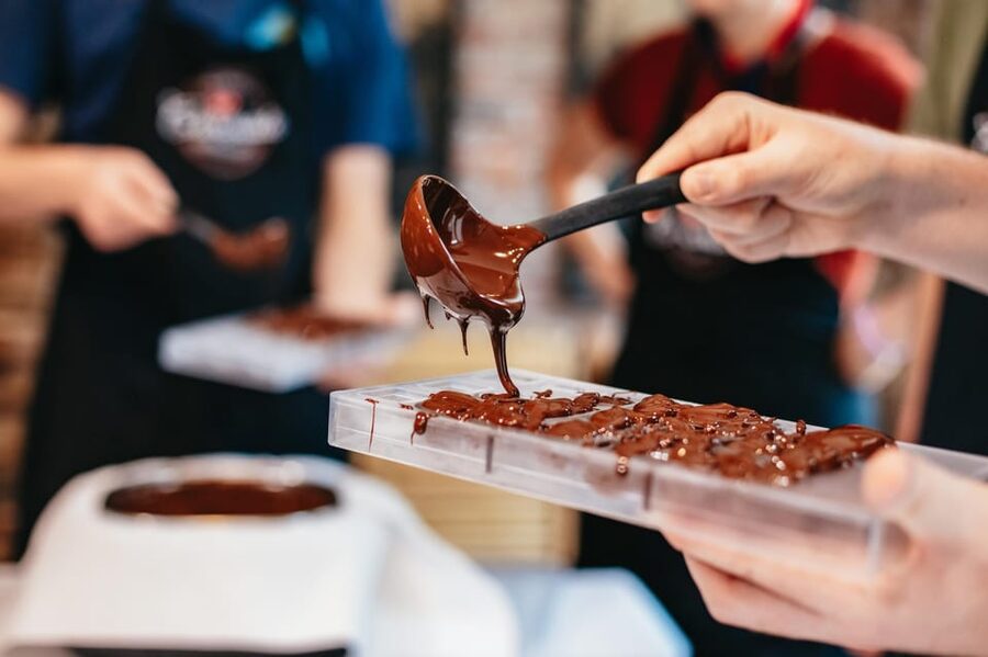 Bruges: Belgian Praline and Mendiants Chocolate Workshop - Small stations and English instruction, why the class works