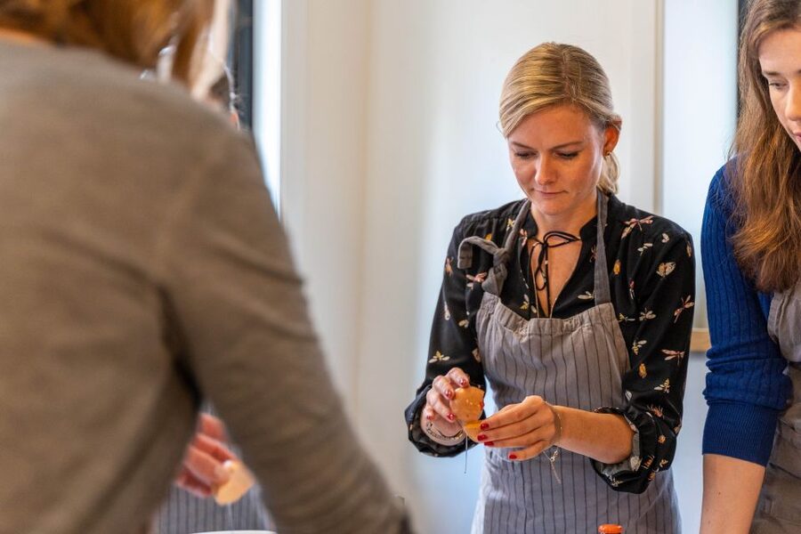 Bruges: Belgian Waffle-Making Workshop with Beer Tasting - Beer tasting in the right order (and why you pick one for batter)