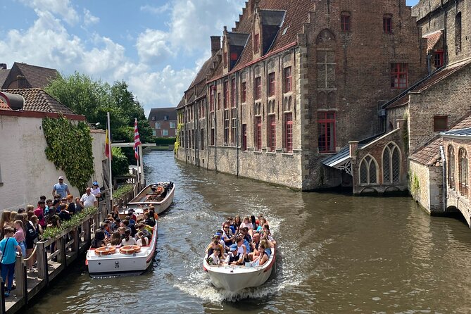 Bruges by a Local: Exciting Stories, Mysteries, People and Choco - Nepomucenusbrug and Boniface Bridge: old stones and love lore