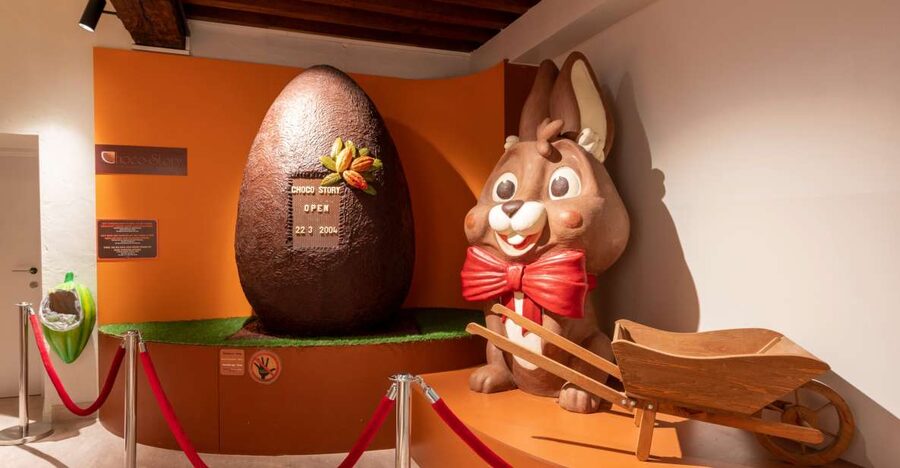 Bruges: Choco-Story Museum with Audio Guide and Tastings - Finding Your Way: Wijnzakstraat 2 and How the Audio Guide Runs the Museum