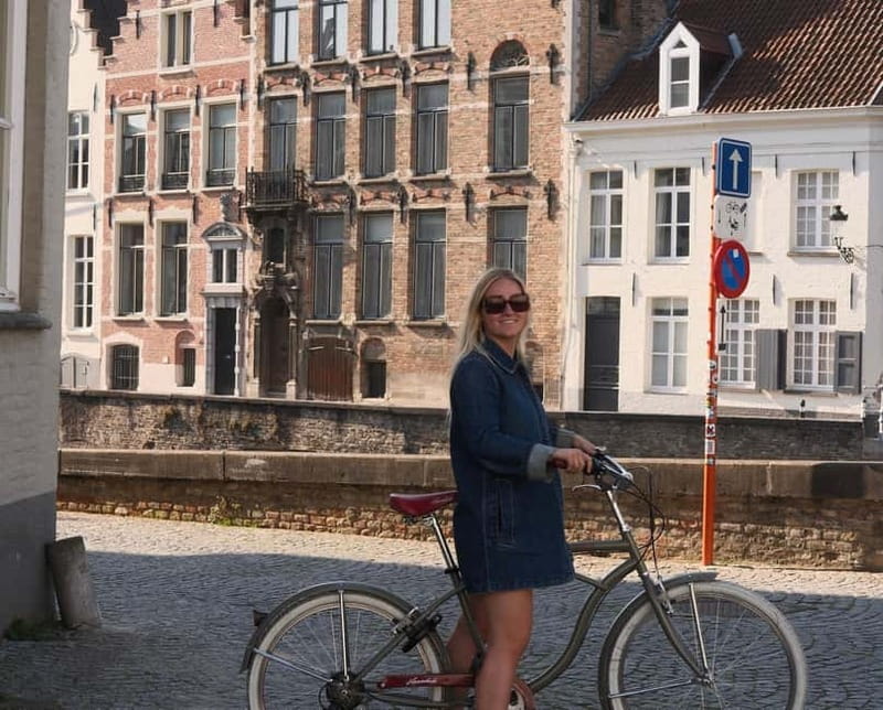 Bruges: City Bike Tour with a Local - Why Bruges feels easier from a cruiser bike