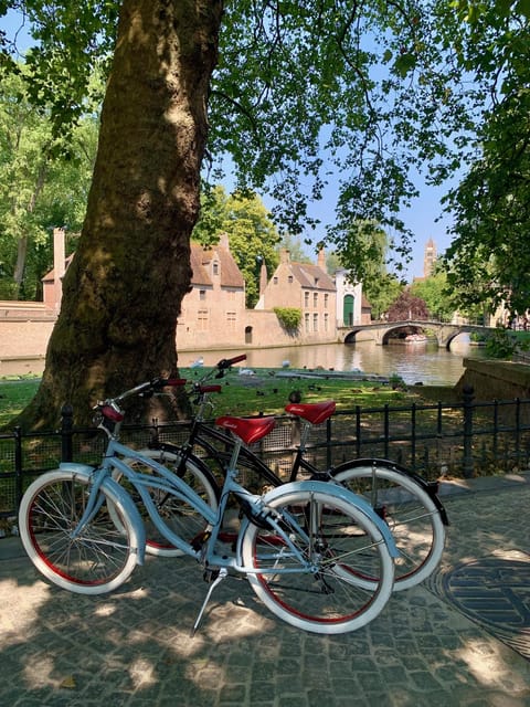 Bruges: City Bike Tour with a Local - Small group size: why 8 people changes the tour feel