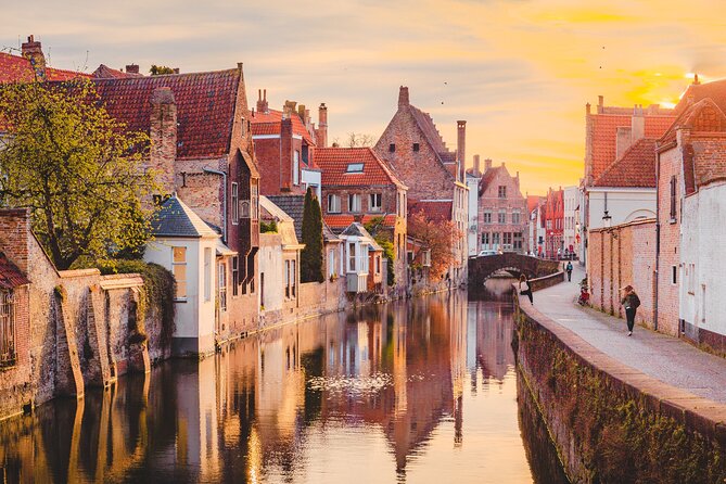 Bruges: City Walk with Audio Guide in 7 Languages on your Phone - The Walking Route: From Bruges Center to Grote Markt