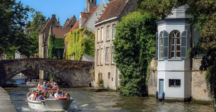 Bruges: Guided Tour & Boat Ride with Optional Beer Tasting - Rozenhoedkaai and the canal viewpoints you’ll remember