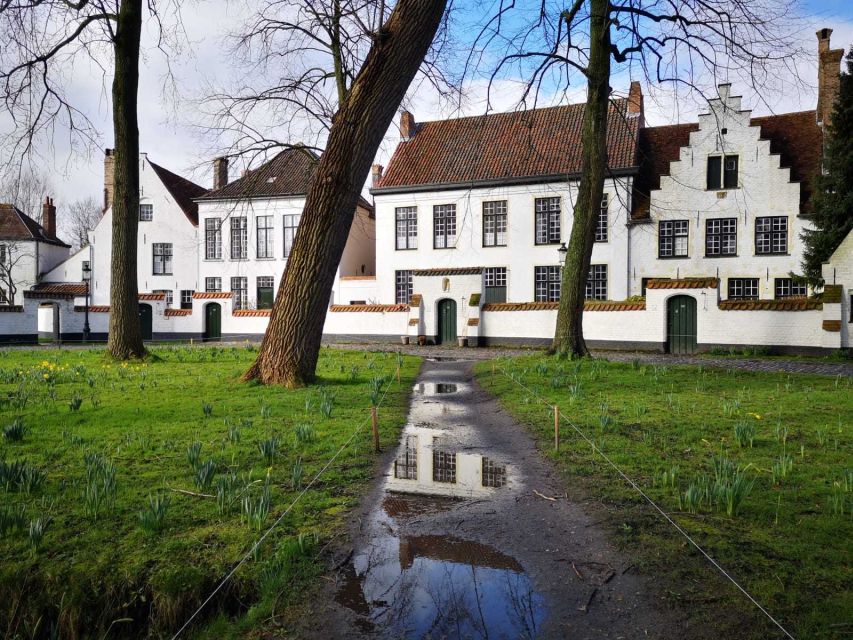 Bruges: Guided Walking Tour - Church of Our Lady and Gruuthuse Palace: where the city’s pride shows