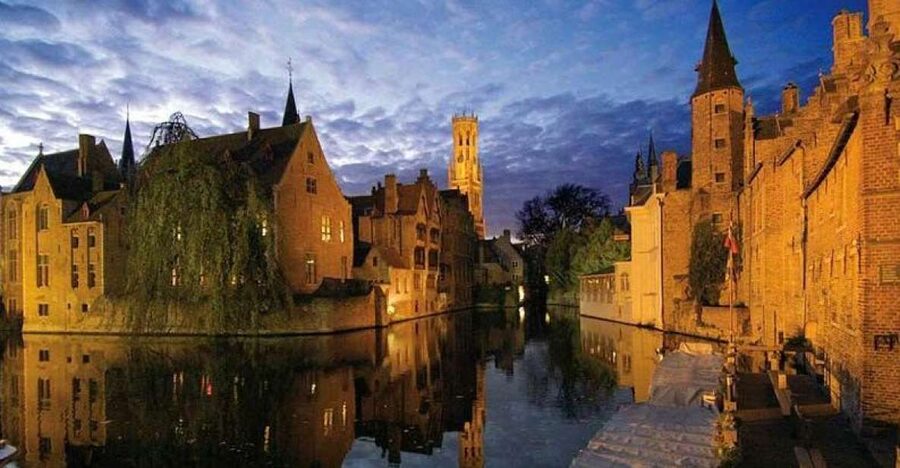 Bruges: Guided Walking Tour - Dijver Canal and Rozenhoedkaai: the Bruges you came for