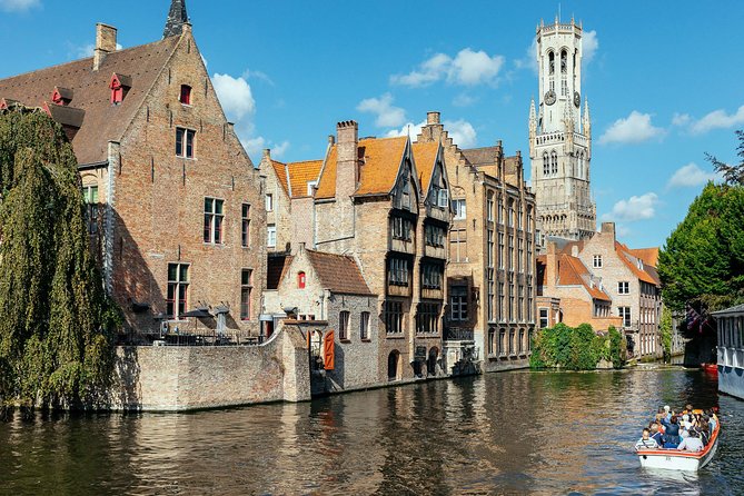 Bruges PRIVATE City Kickstart Tour With Locals - Private format and local guide perks that actually matter