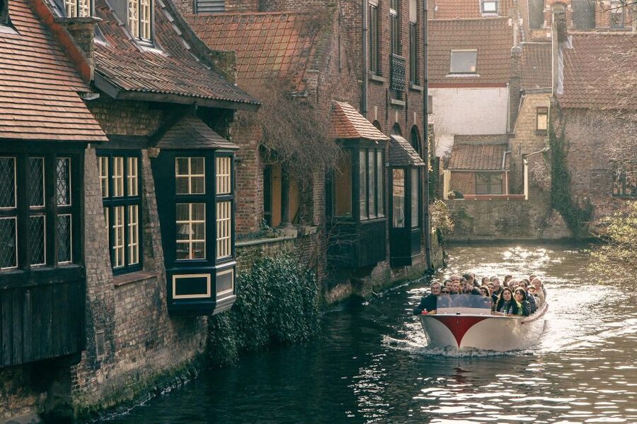 Bruges: private guided day tour - Our Lady Church: where “museum feel” is the point