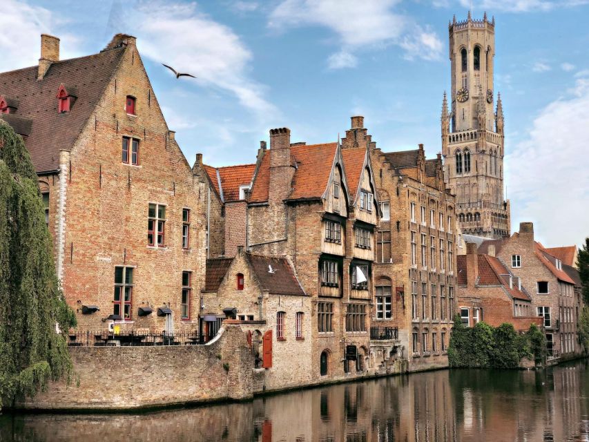 Bruges: private guided day tour - Pickup where you are, so your day starts on time