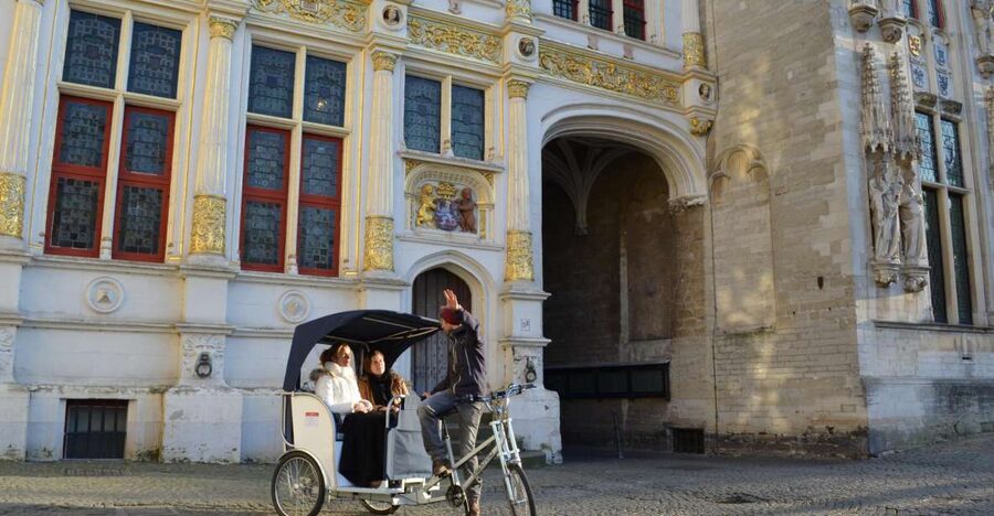 Bruges: Private Guided Tour by Pedicab - Finding your pedicab at Bruges Markt, not some far-off hotel pickup