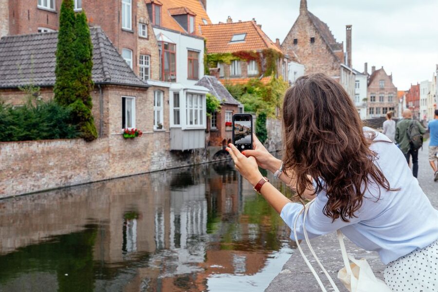 Bruges: Private Tour with Locals – Highlights & Hidden Gems - Three Hours With Locals, Not a Museum March