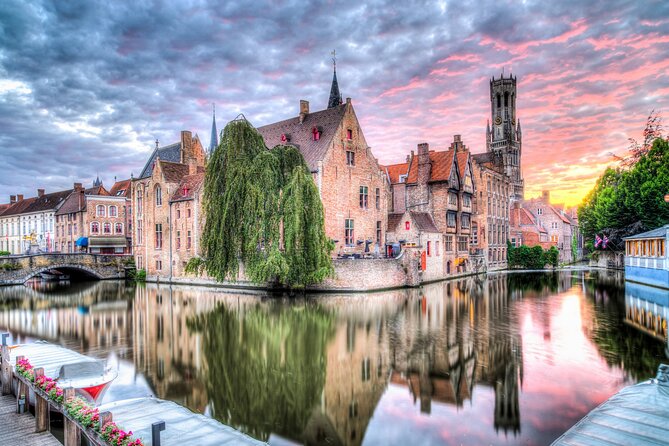 Bruges Scavenger Hunt and Highlights Self Guided Audio Tour - Your route, step by step: Jan van Eyckplein and the Belfort