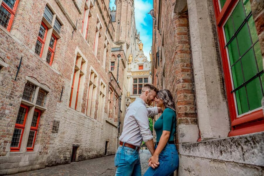 Bruges : Your private 1 hour photoshoot in the medieval city - Making the most of your 60 minutes