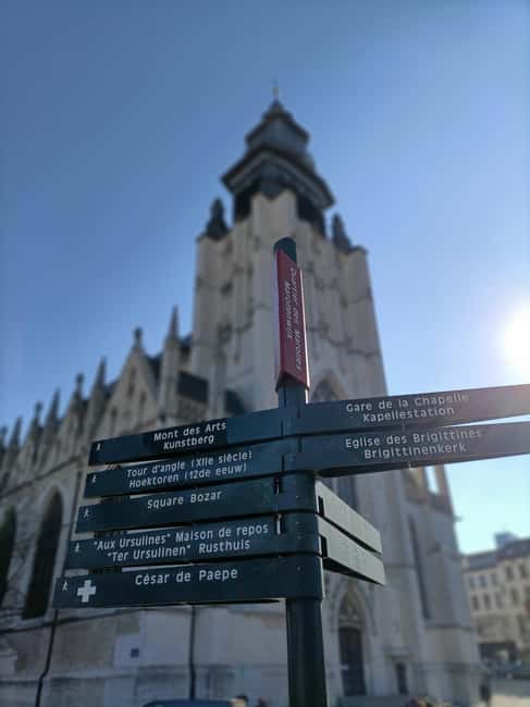 Brussels, 1000 Years of Struggles - Between the landmarks: alleys, dead ends, and how the guide makes the route meaningful