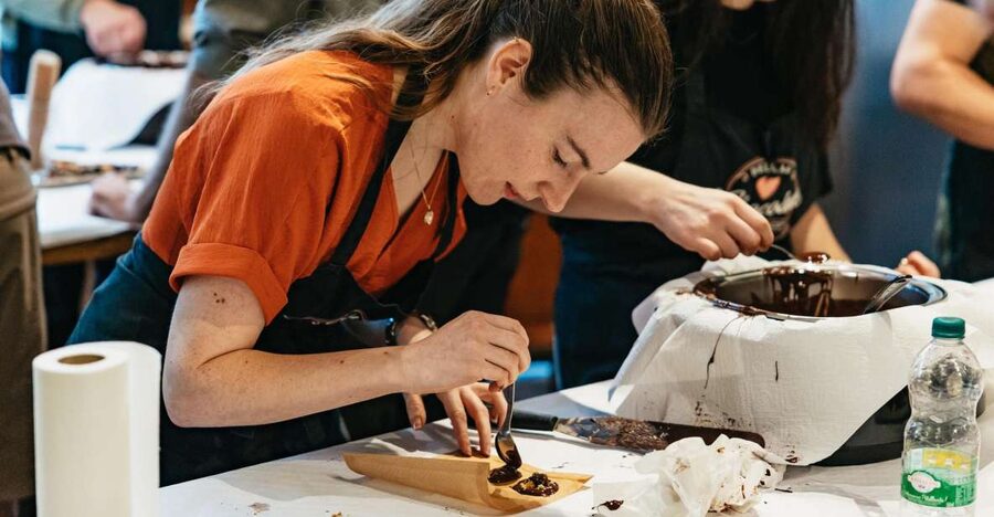 Brussels: 2.5-Hour Belgian Chocolate Making Workshop - Chocolate tempering, pralines, and mendiants in 150 minutes