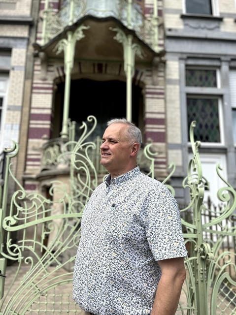 Brussels: 2-hours "Art Nouveau" Walking Tour - Reading More Houses: Maison Van Dyck, Maison Roosenboom, and More
