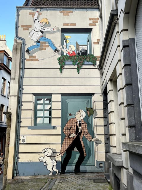 Brussels: 2 hours Private Walking Tour of the Comics Walls - What to do before and after so it lands for you