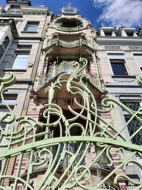 Brussels: 3h Art Nouveau Private Tour with a Local Guide - Getting around in 3 hours, and the real transit tip