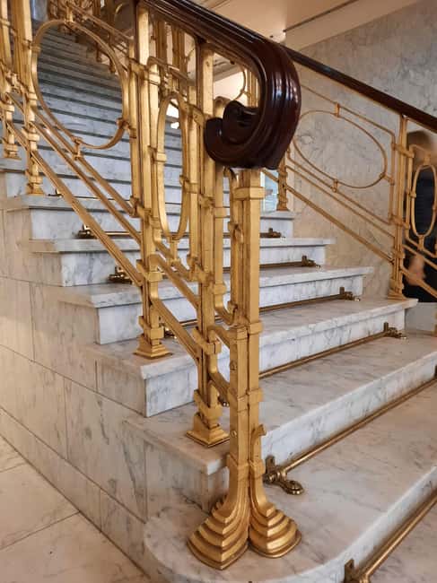 Brussels: 3h Art Nouveau Private Tour with a Local Guide - Comfort, cameras, and small rules that keep the tour pleasant