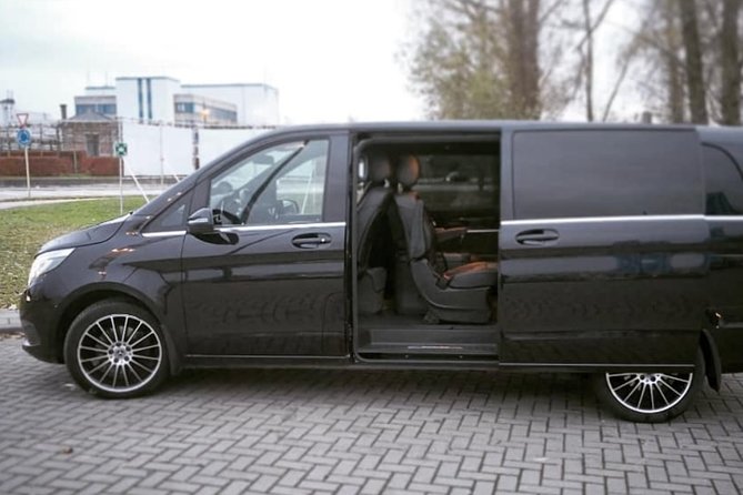 Brussels Airport Shuttle Transfer <-> Brussels (1 to 8 PLACES) - The Pickup at Brussels Airport, Leopoldlaan: The Part That Can Make or Break It